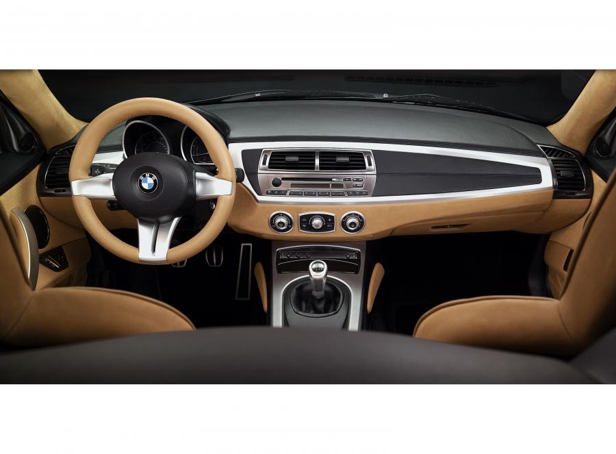 Торпедо BMW Z4 Coupe Concept (E86) 2005 года  (фото 28 из 28)